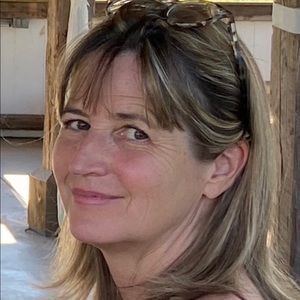 Meet your Posher, Deb